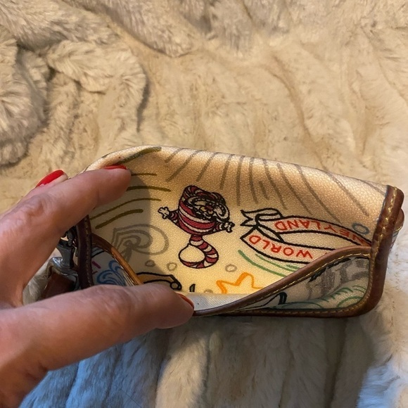 Retired Vintage Dooney & Bourke Disney Sketch Print Wristlet - Picture 8 of 10